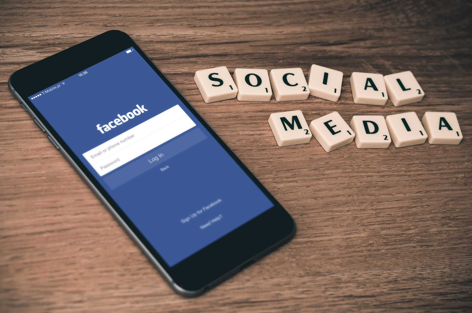 A business using Facebook Pay to accept payments